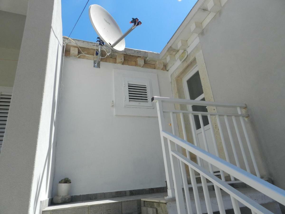 Apartment Eli 鲁巴达 外观 照片